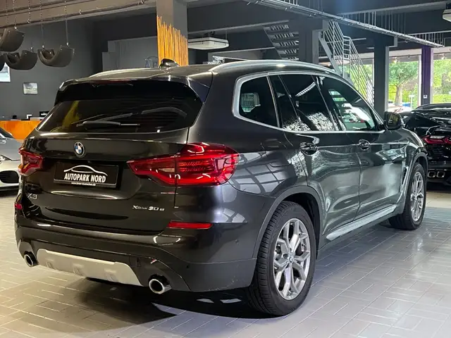 BMW X3 view 7