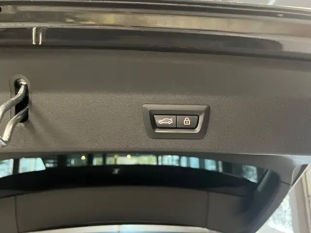 BMW X3 view 18