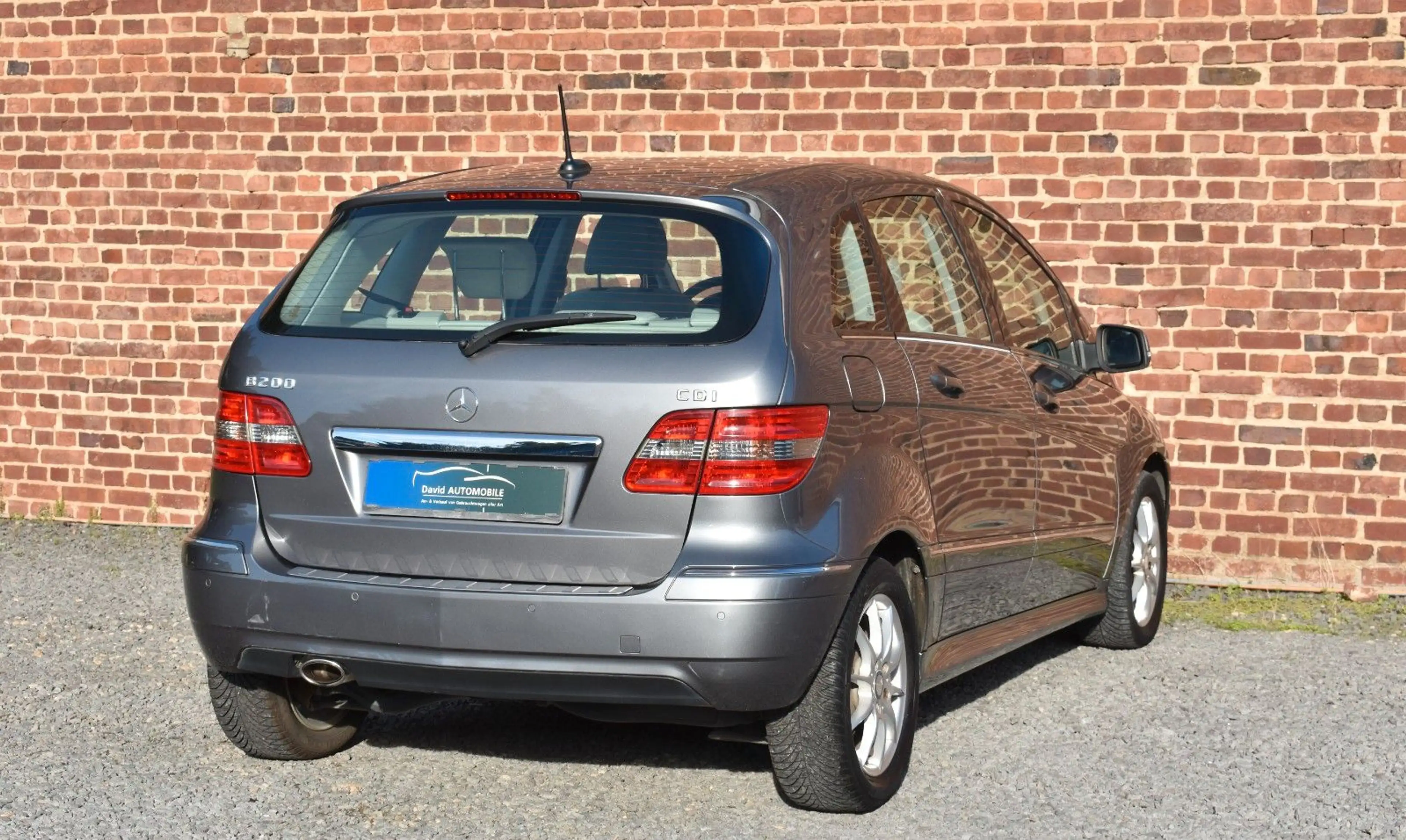 Mercedes-Benz B 200 CDI BIXENON KLIMA PDC S.HEFT TÜVNEU — photo 5
