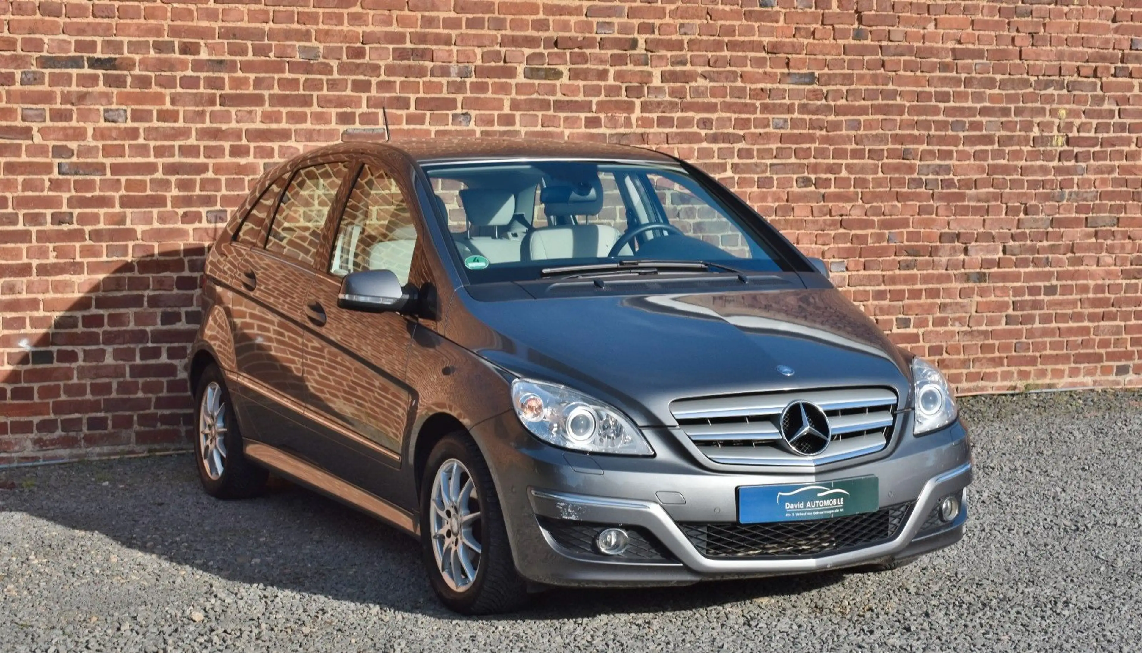 Mercedes-Benz B 200 CDI BIXENON KLIMA PDC S.HEFT TÜVNEU — photo 3