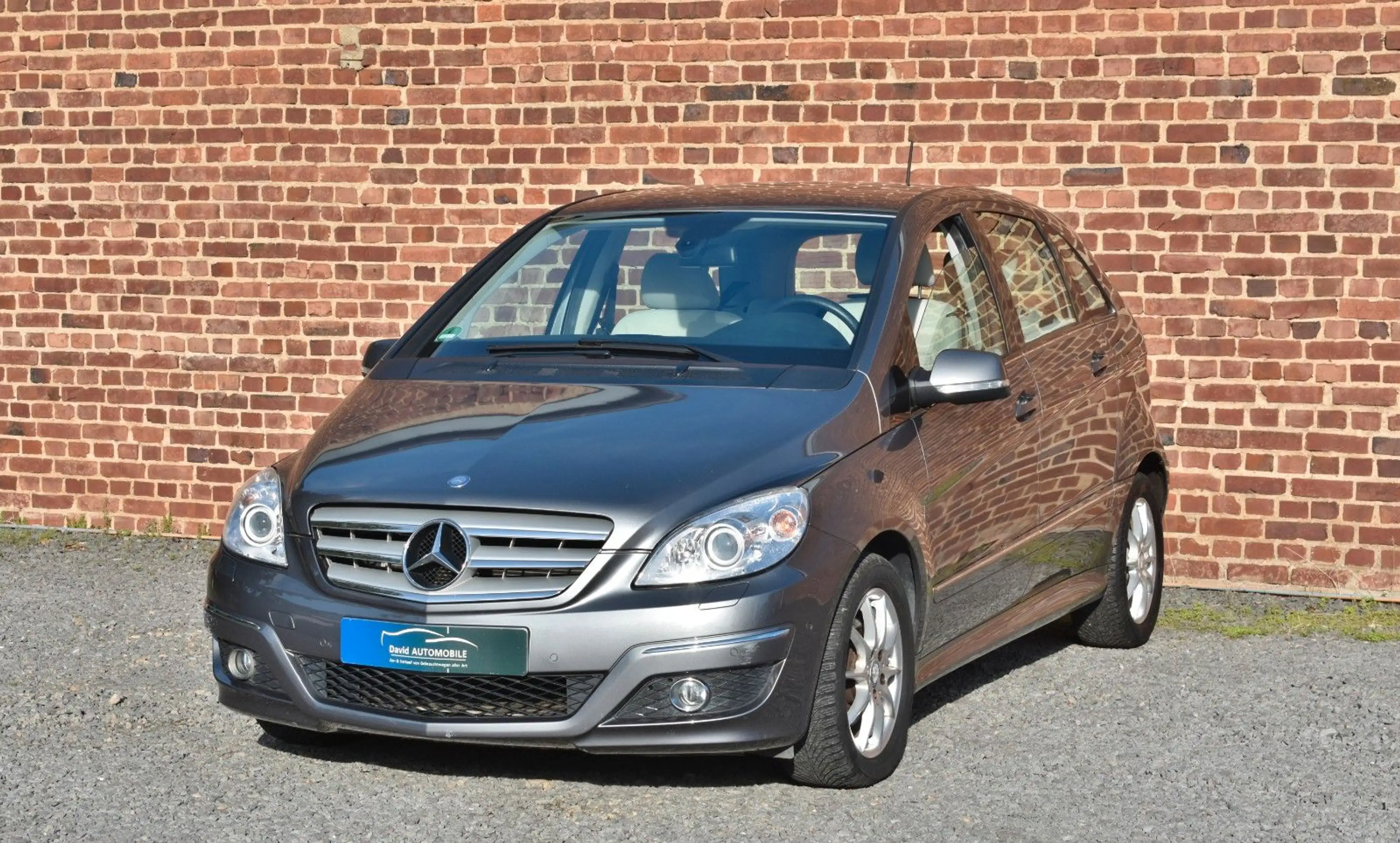 Mercedes-Benz B 200 CDI BIXENON KLIMA PDC S.HEFT TÜVNEU