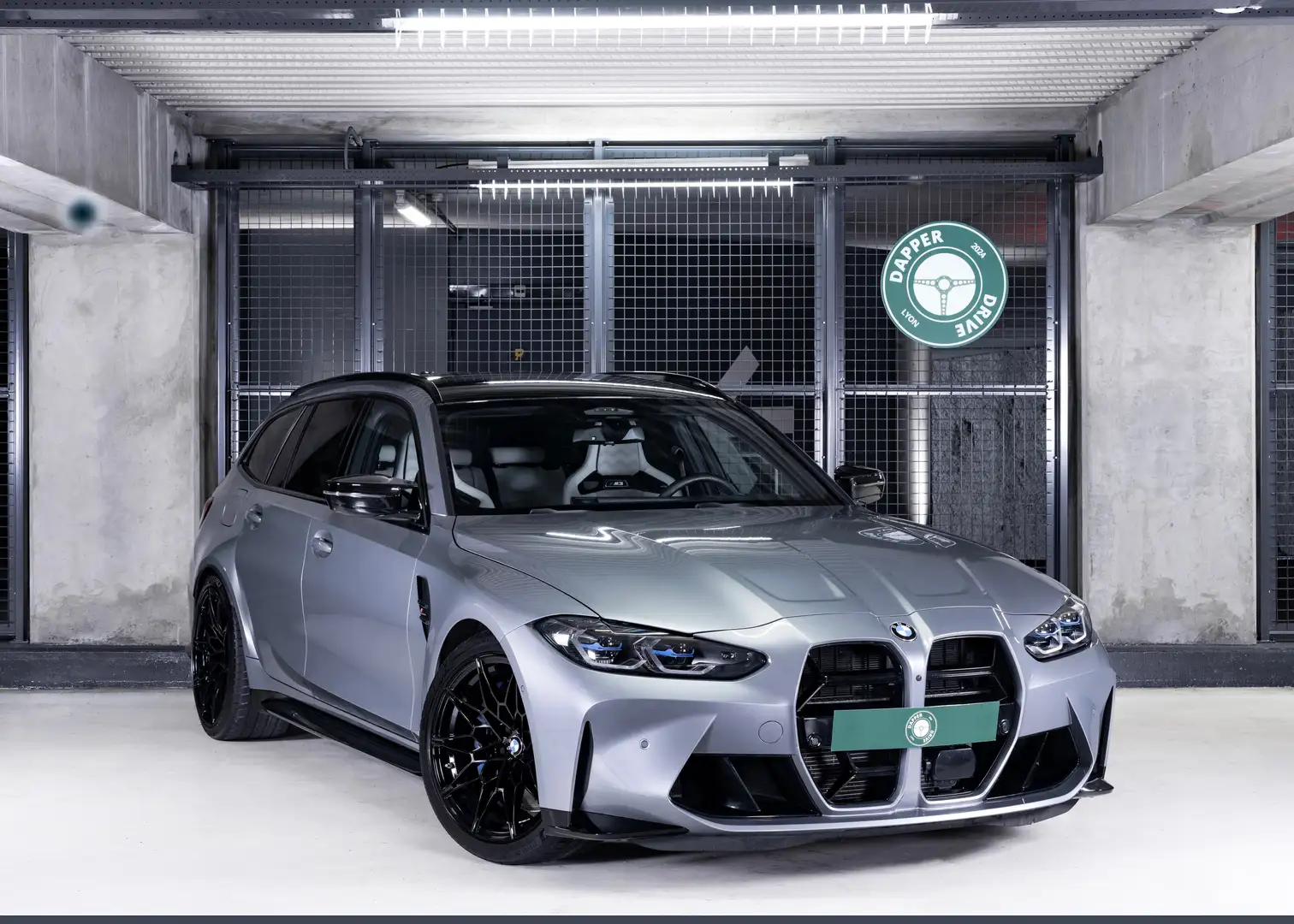 BMW M3 Compétition Touring Grau - 1