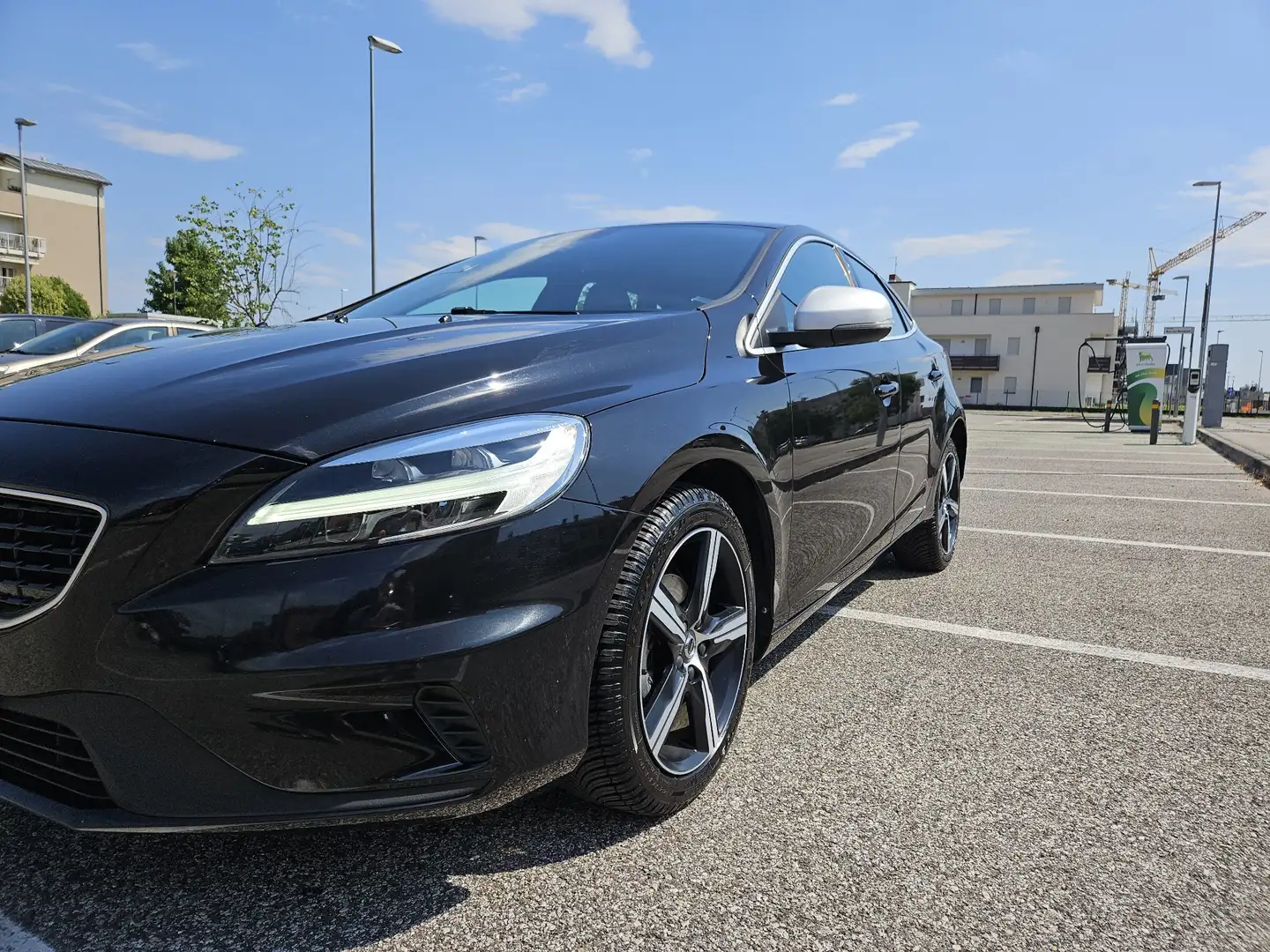 Volvo V40 2.0 d2 R-design - 2