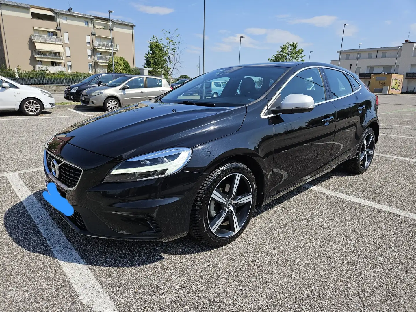 Volvo V40 2.0 d2 R-design - 1