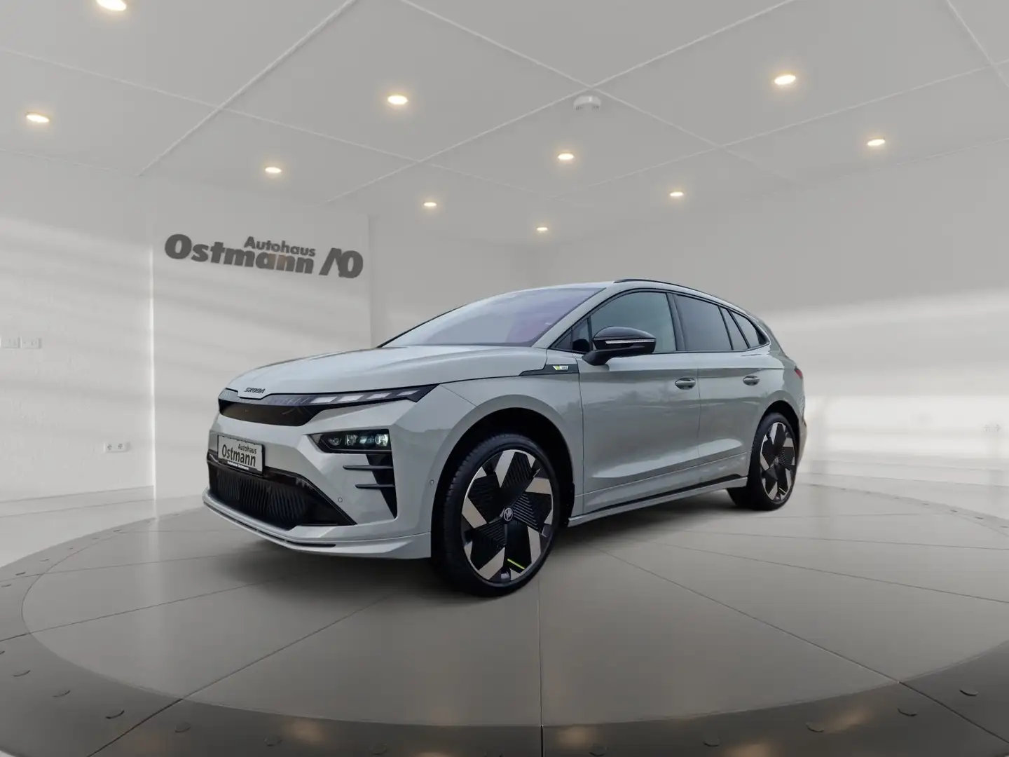 Skoda Enyaq RS Lounge AHK ACC HUD MATRIX PANO 4xSHZ Grau - 2
