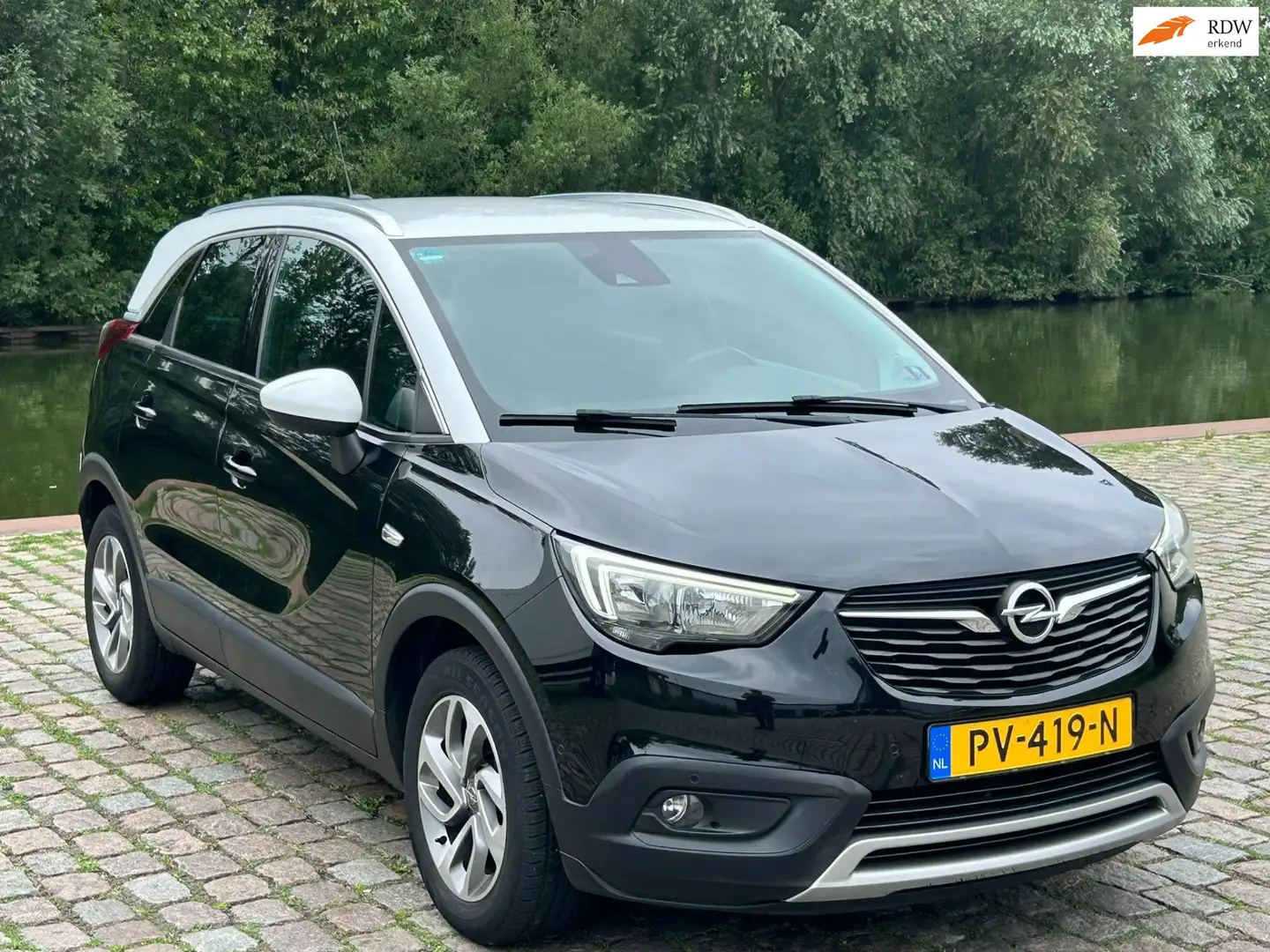 Opel Crossland X 1.2 Turbo Innovation navigatie achteruit camera pa Zwart - 1