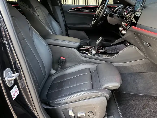 BMW X4 view 7