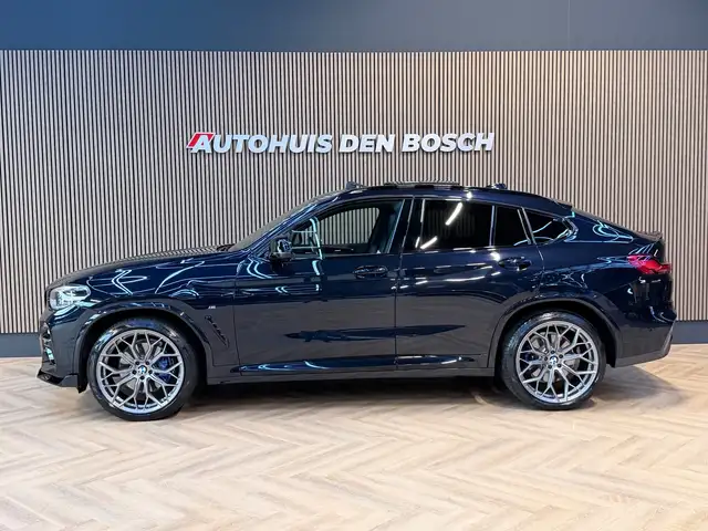 BMW X4 view 3