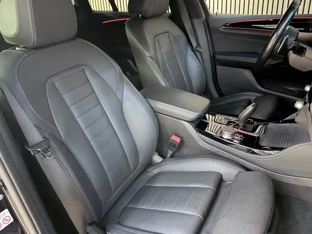 BMW X4 view 6