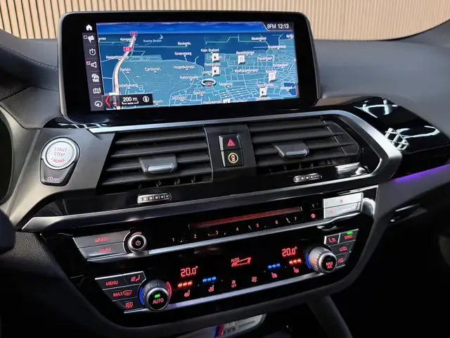 BMW X4 view 13