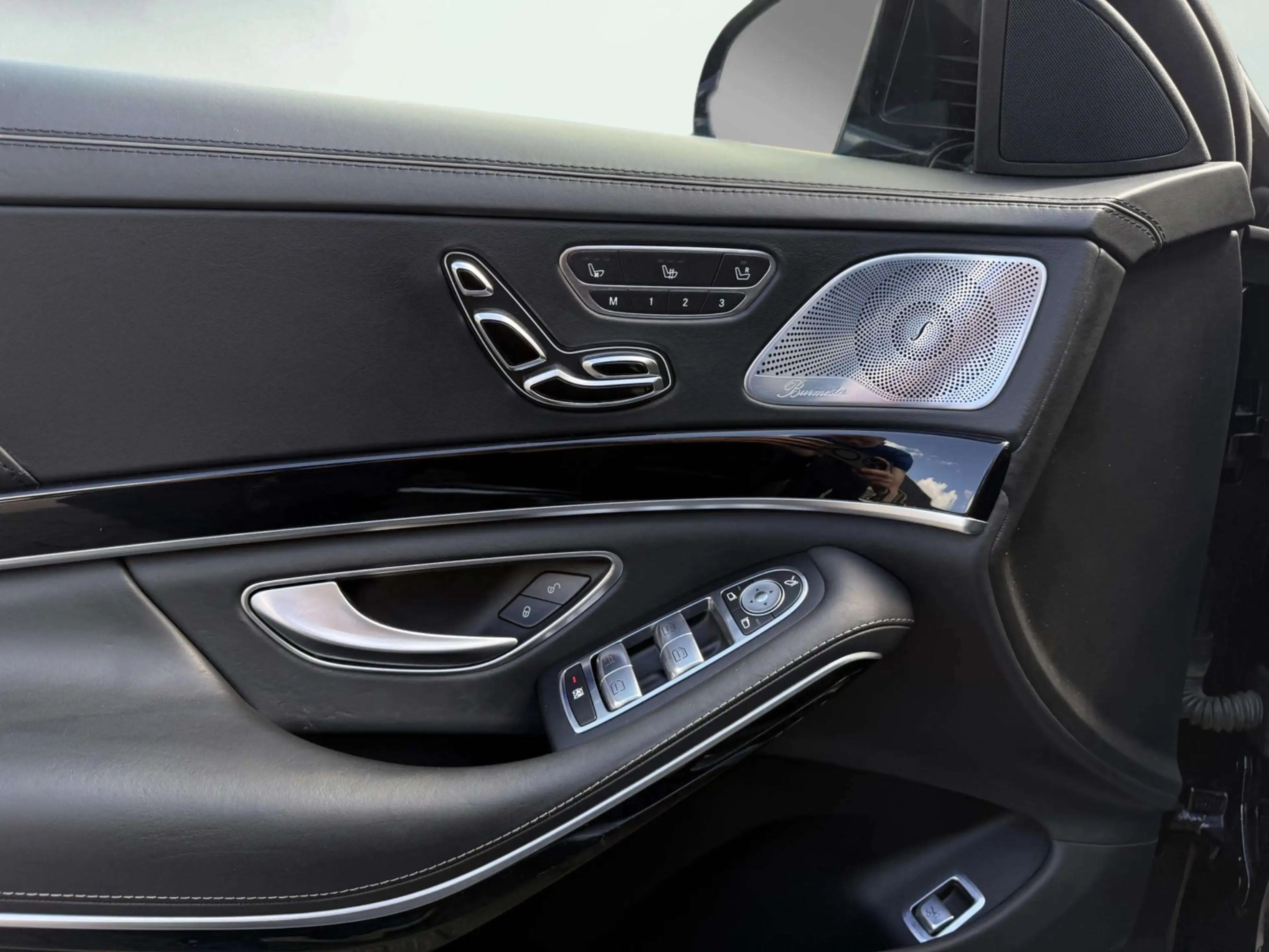 Mercedes-Benz S 63 AMG 4Matic Lang | Chauffeurs pakket | V8 | Burmester | — photo 15