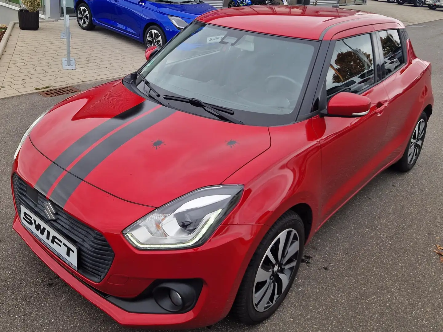 Suzuki Swift Swift 1.0 Boosterjet (SHVS) Hybrid Comfort+ Rot - 1