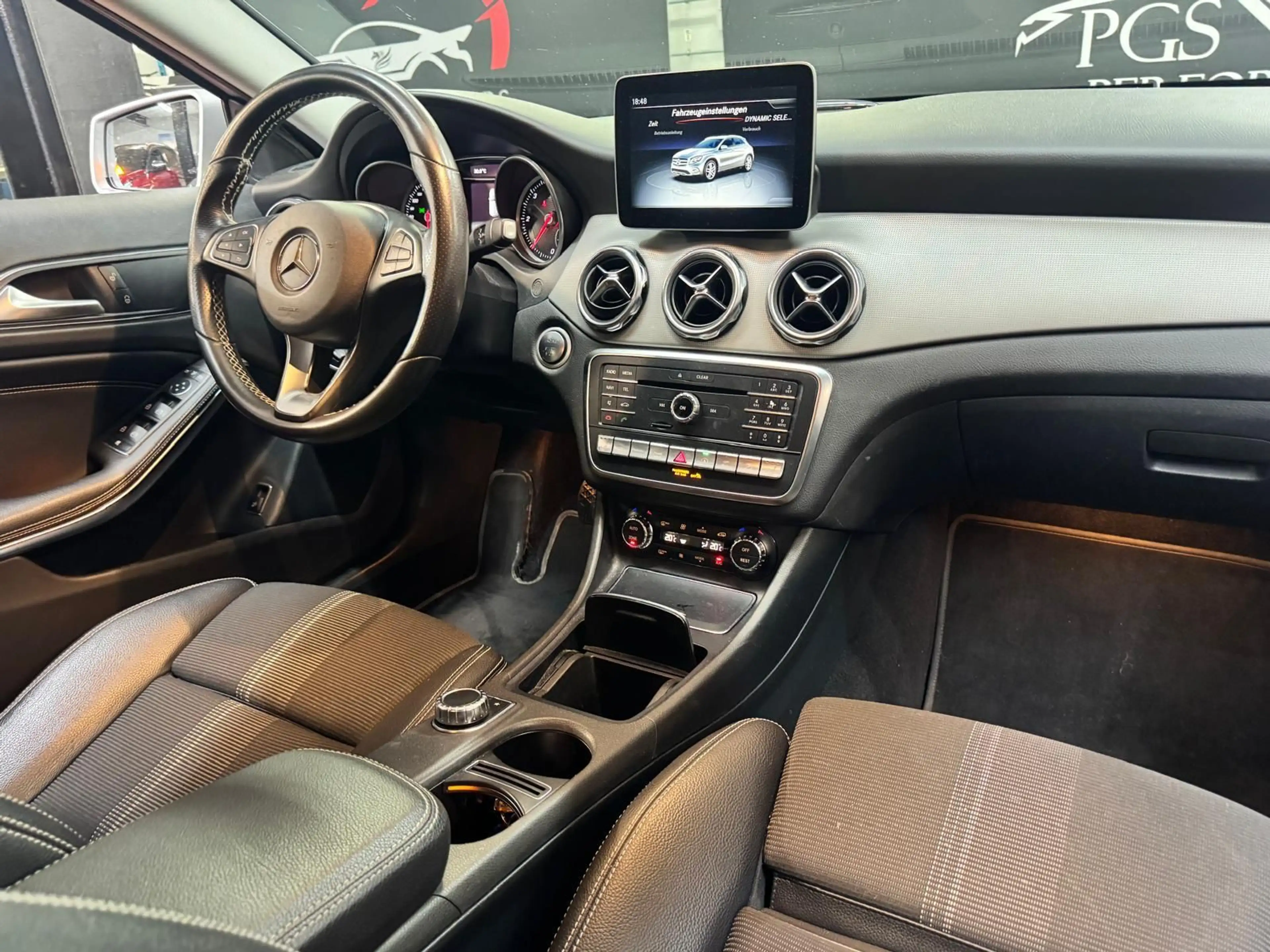 Mercedes-Benz GLA 220 d 4MATIC Aut. — photo 6
