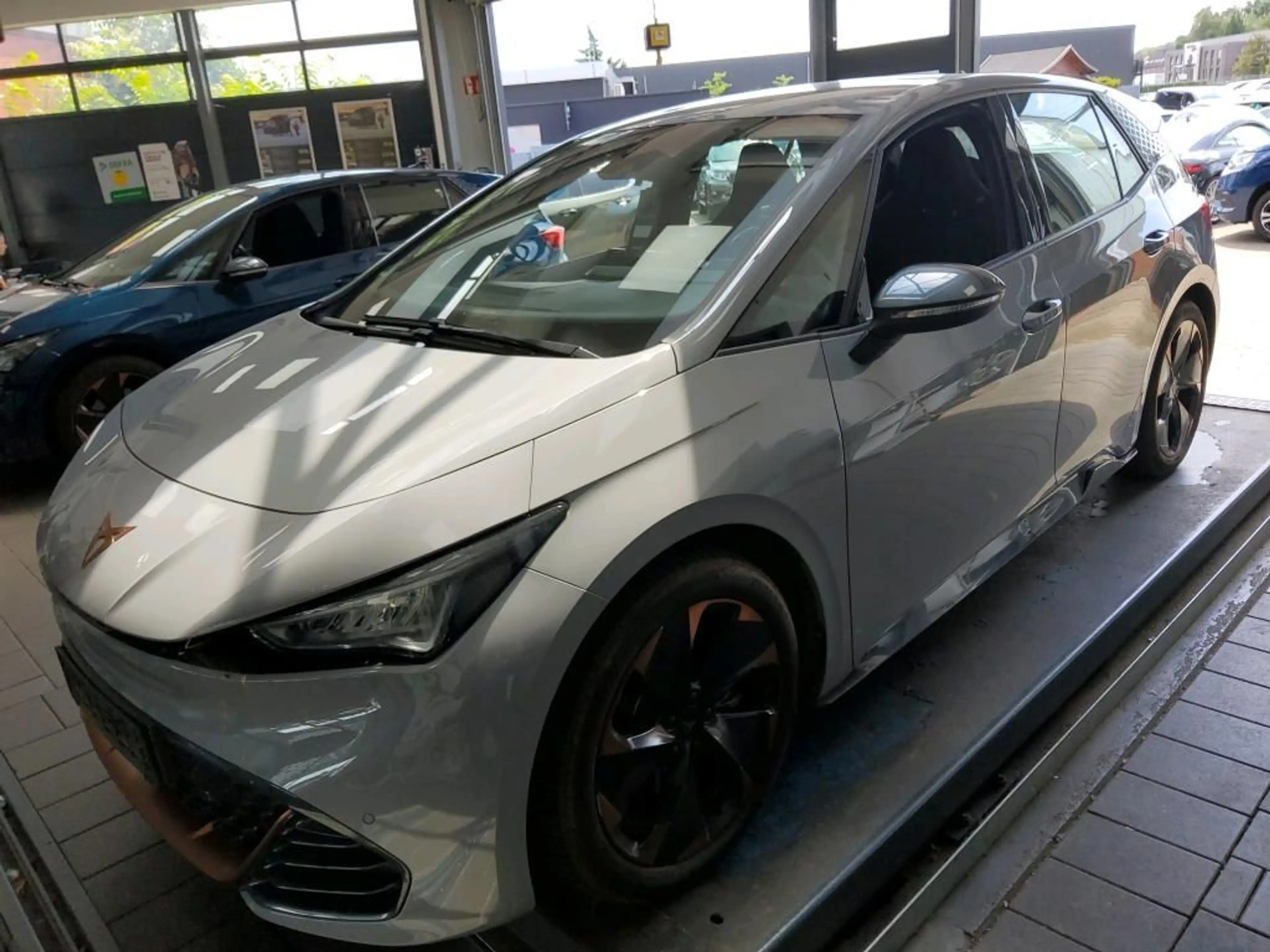 CUPRA Born 150 kW 62 kWh | LED | PDC | CLIMATRONIC | — photo 2