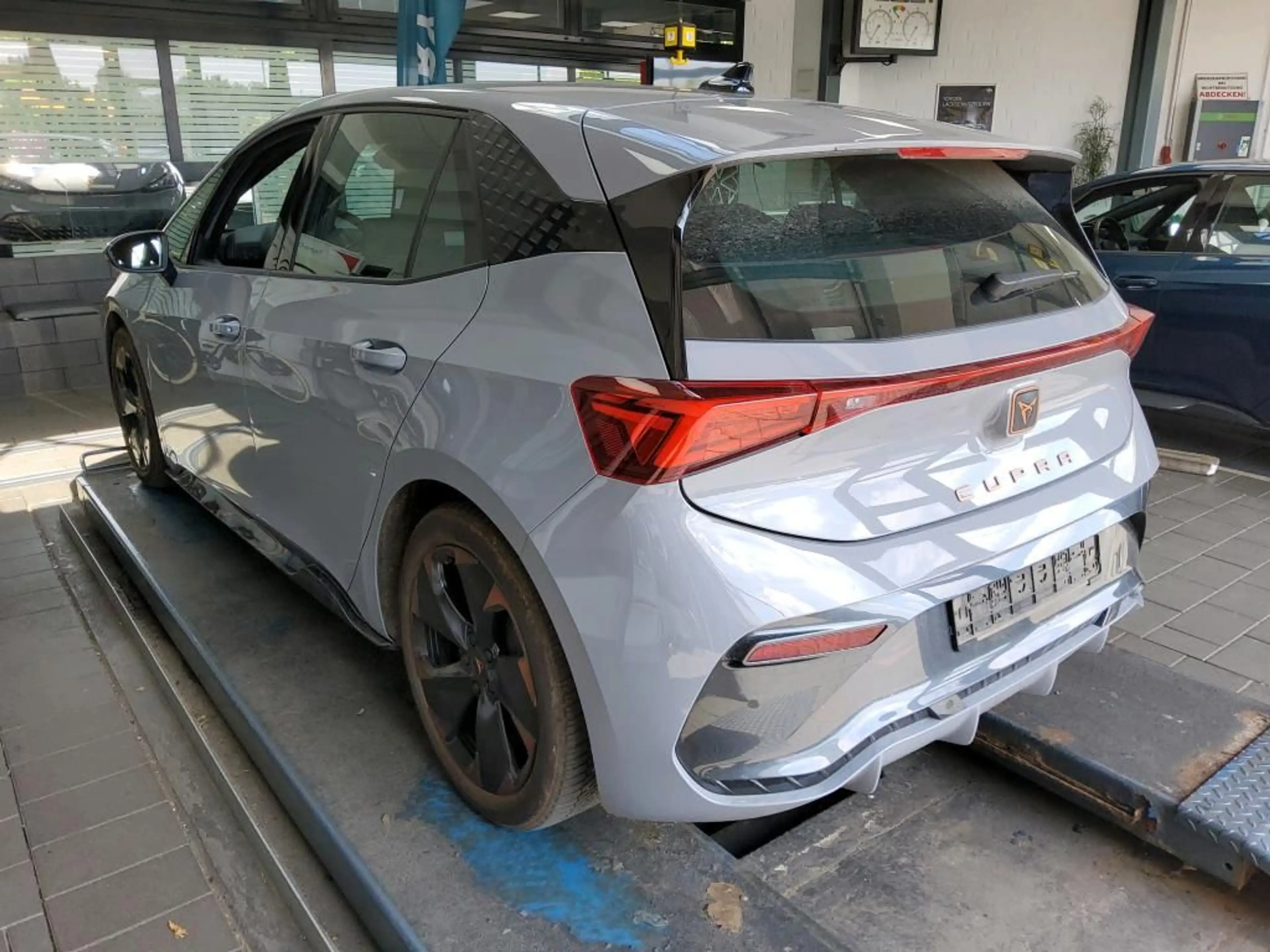 CUPRA Born 150 kW 62 kWh | LED | PDC | CLIMATRONIC | — photo 3