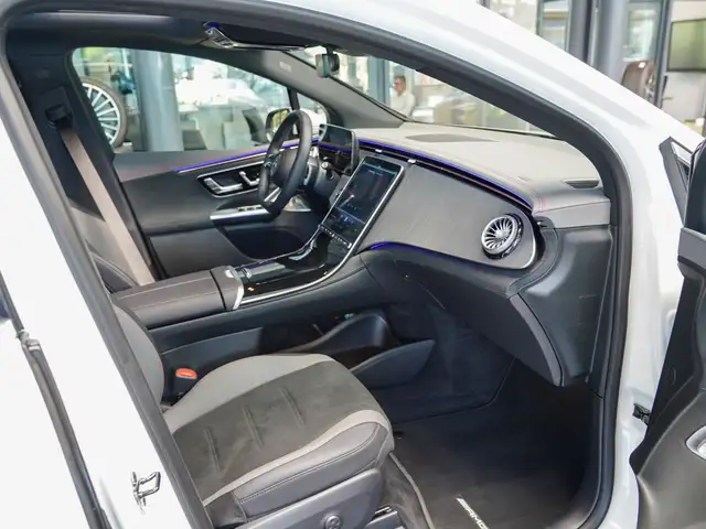 Mercedes-Benz Eqe view 13