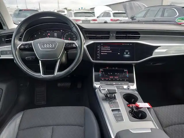 Audi A6 view 11