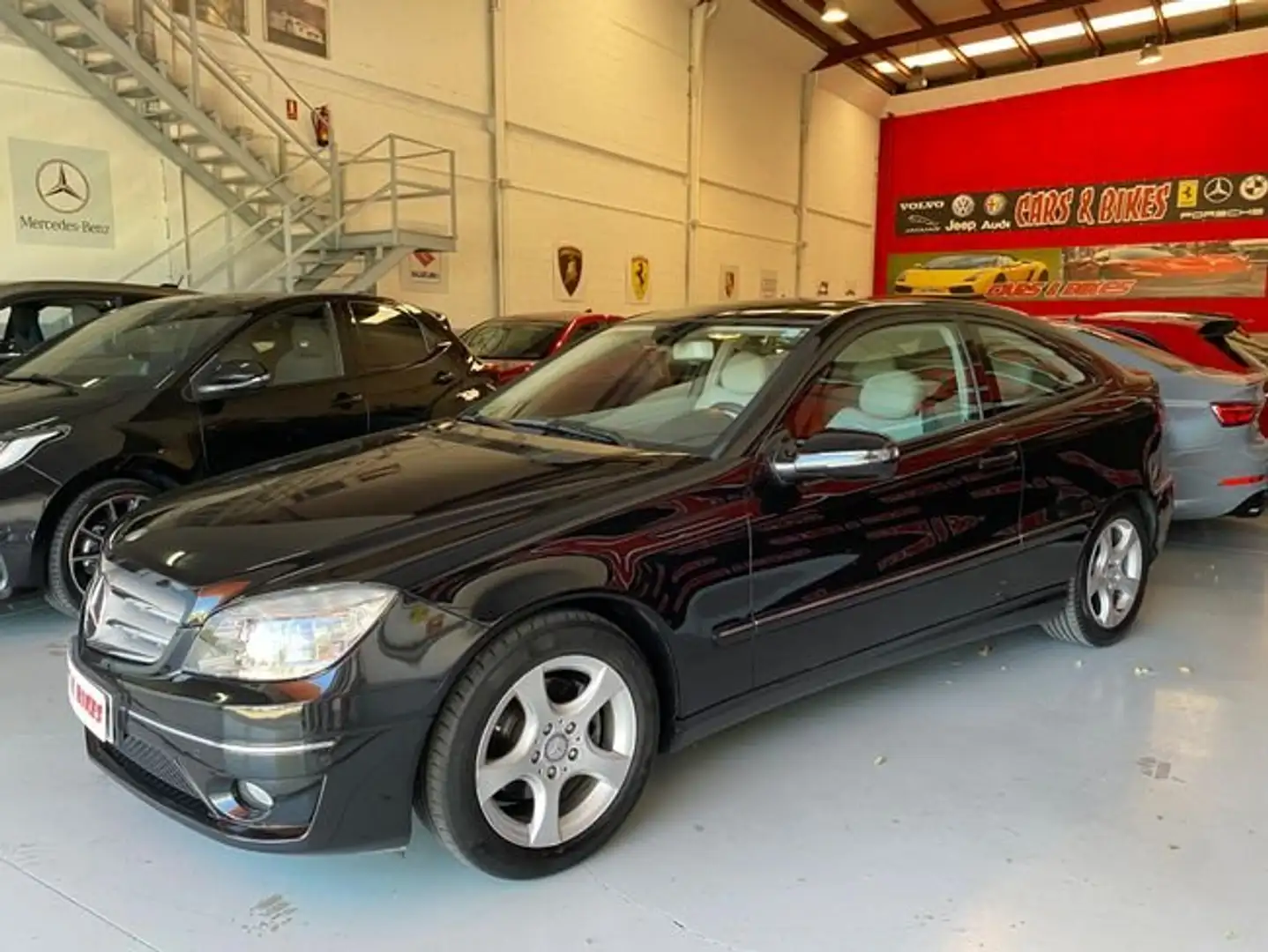 Mercedes-Benz CLC 180 K Zwart - 1