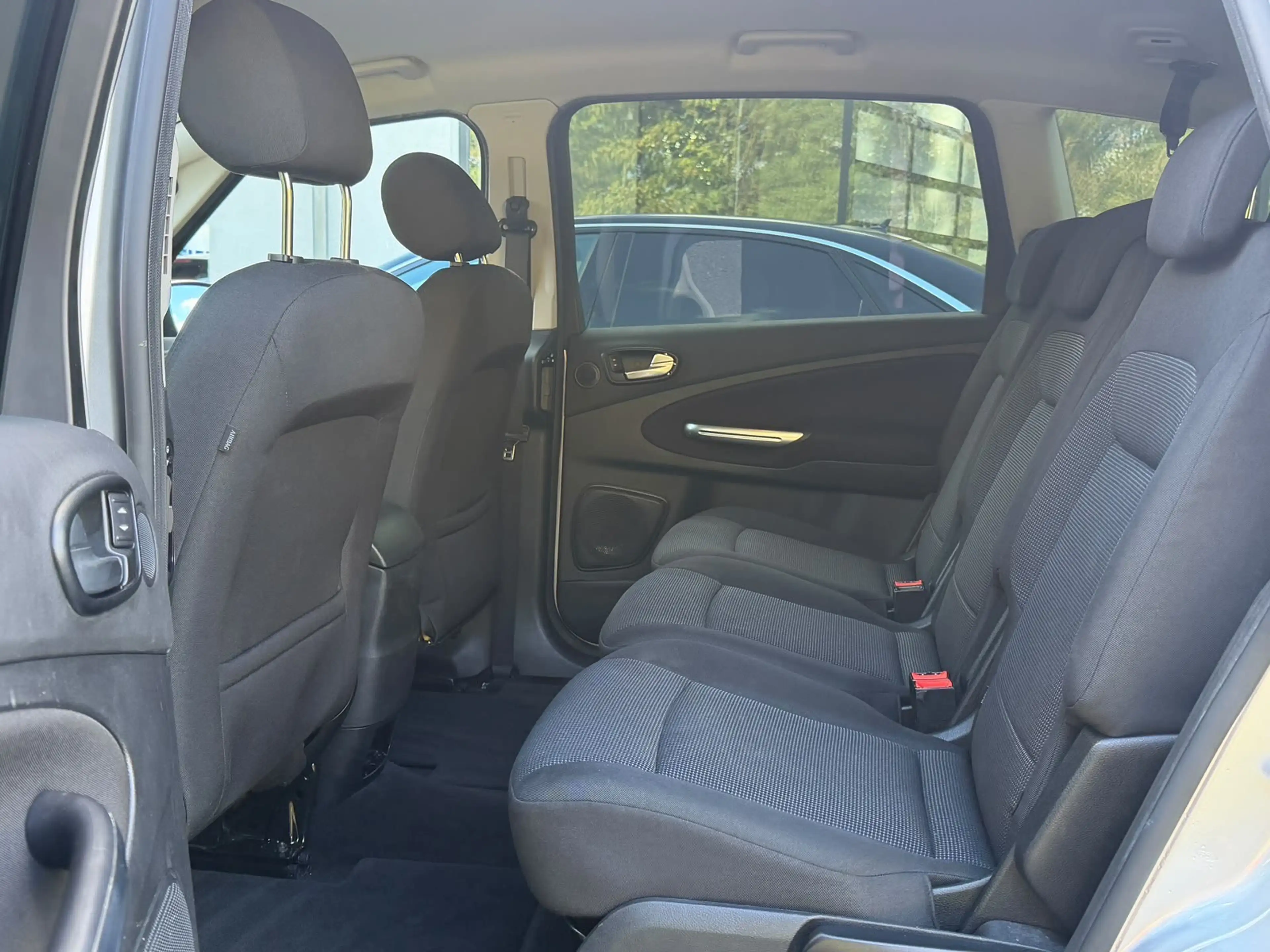 Ford S-Max Titanium 2.0 TDCI Allwetterreifen Anhängerkupplung HU/AU:NEU — photo 14
