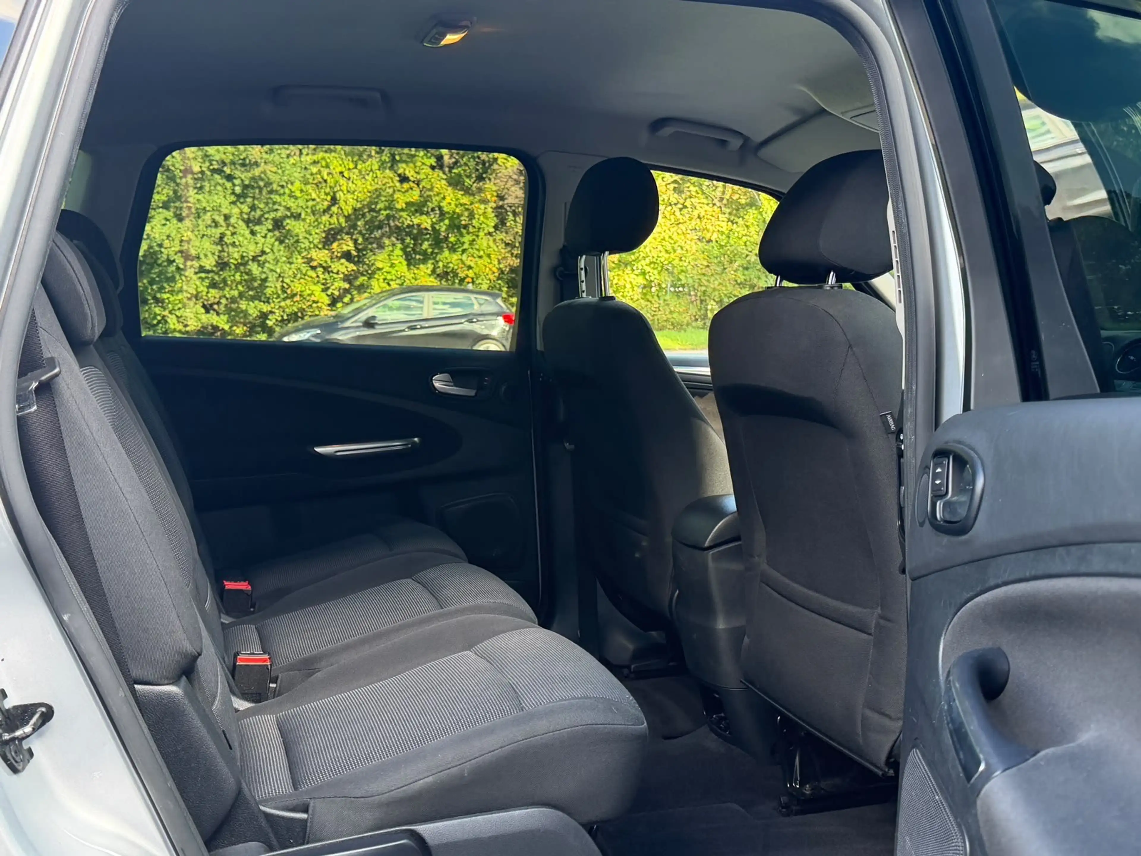 Ford S-Max Titanium 2.0 TDCI Allwetterreifen Anhängerkupplung HU/AU:NEU — photo 13