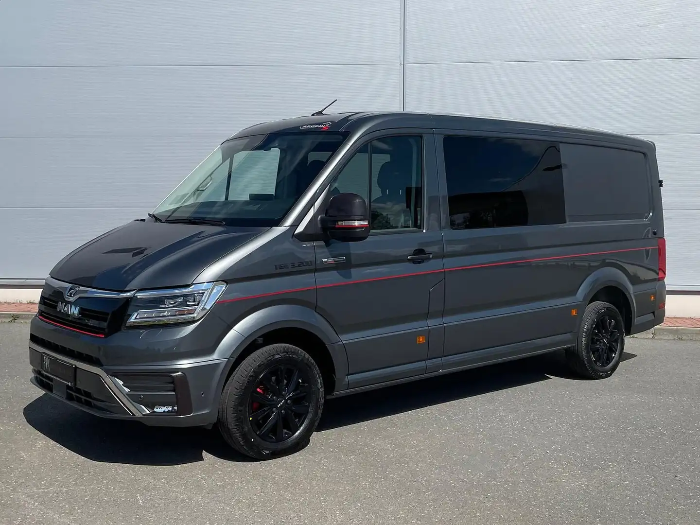 MAN TGE 3.200 L3H2 MIXTO 4x4 Individual S ACC STHZ Grijs - 1