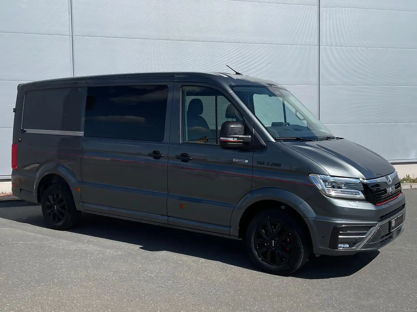 MAN TGE 3.200 L3H2 MIXTO 4x4 Individual S ACC STHZ Grijs - 2