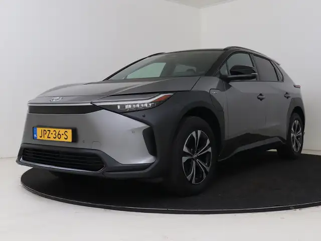 Toyota bZ4X Dynamic 71 kWh Bi-Tone + Panoramisch dak