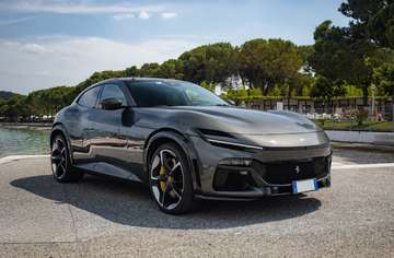 V12, Full carbon