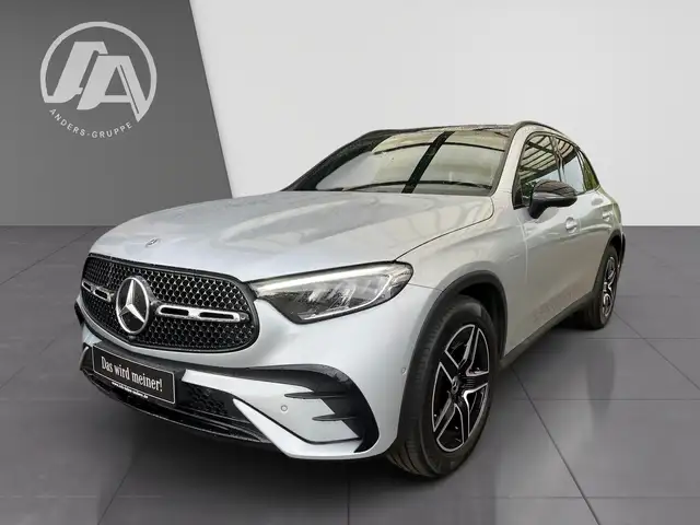 Mercedes-Benz GLC view 2