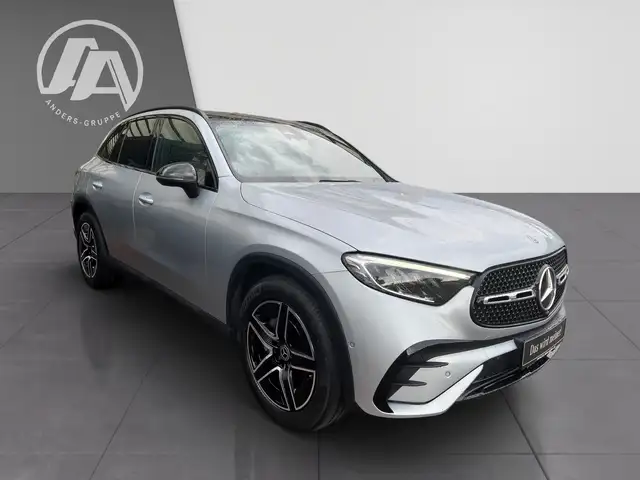 Mercedes-Benz GLC view 5