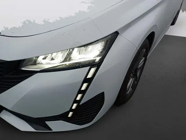 Peugeot 308 view 9