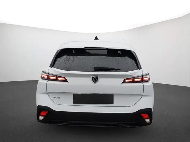 Peugeot 308 view 3