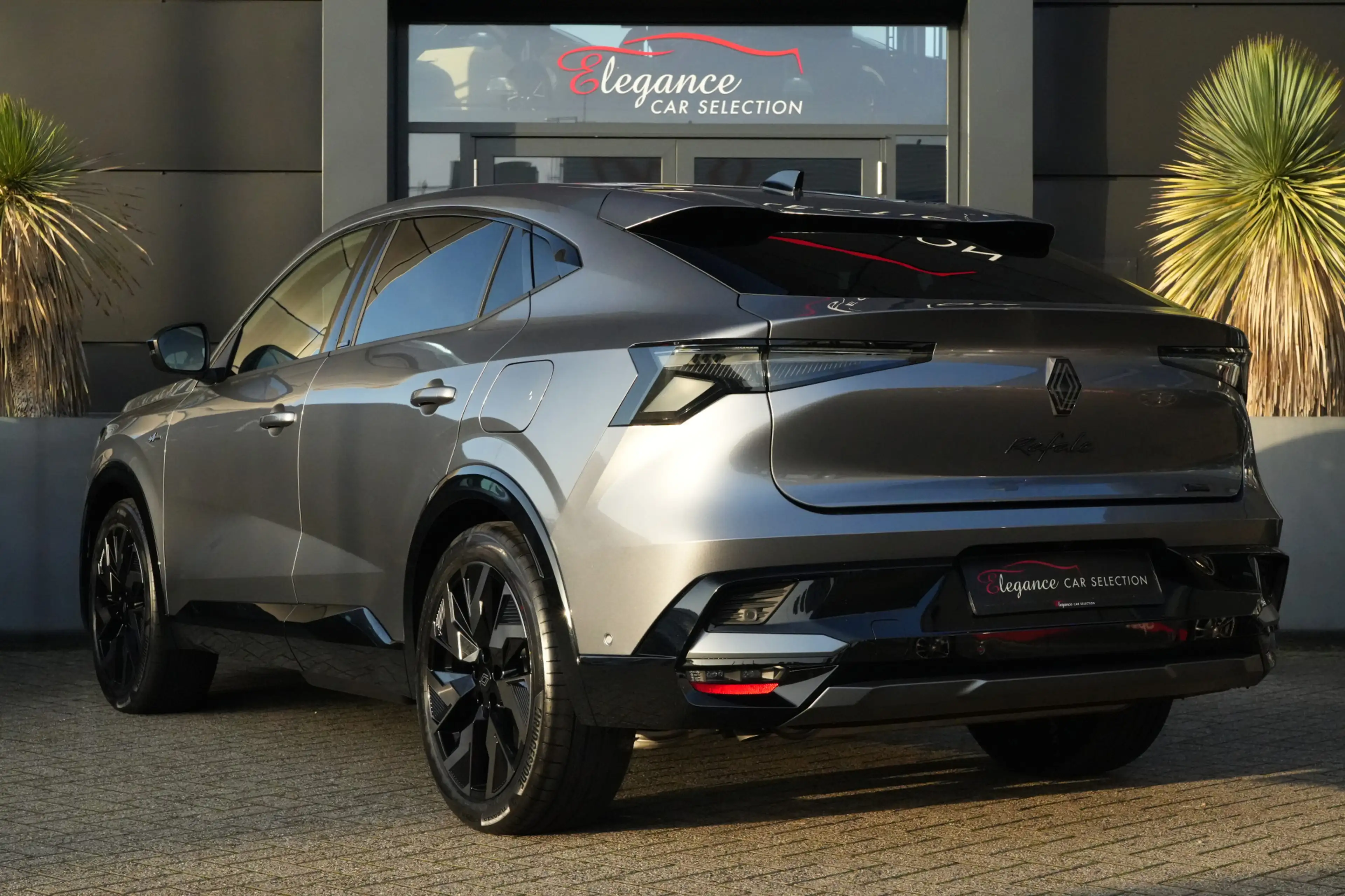 Renault Rafale 1.2 E-Tech 4x4 Plug-in Hybrid 300 Esprit Alpine 30 — photo 7
