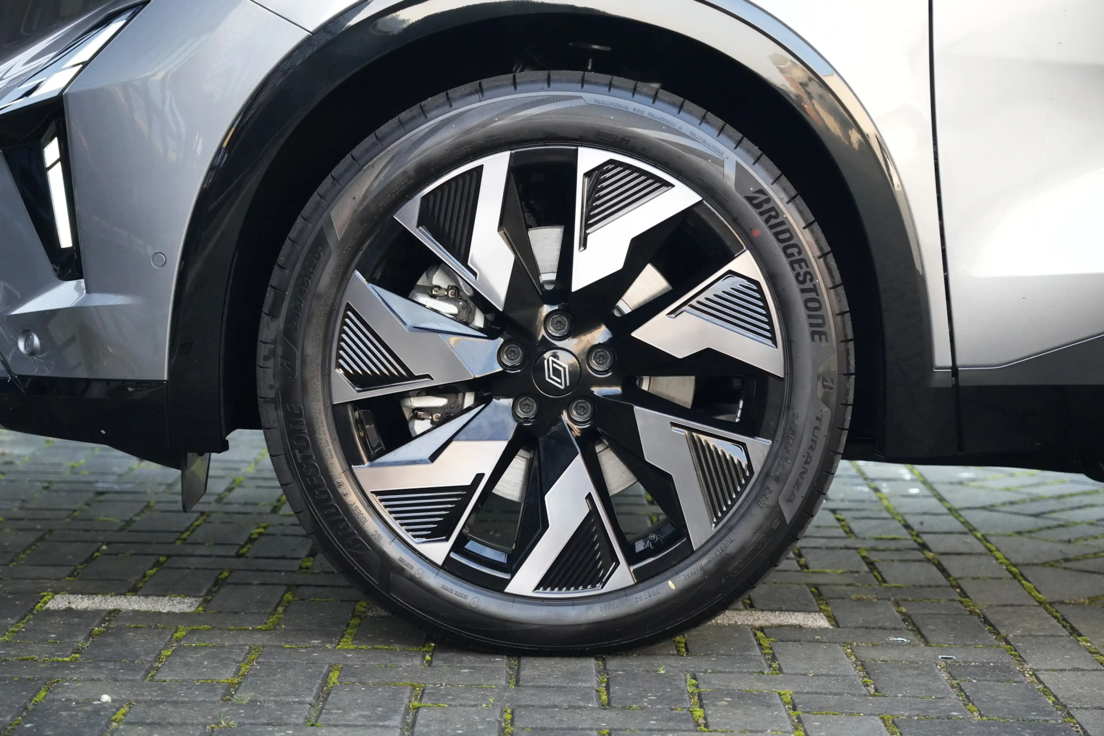 Renault Rafale 1.2 E-Tech 4x4 Plug-in Hybrid 300 Esprit Alpine 30 — photo 5