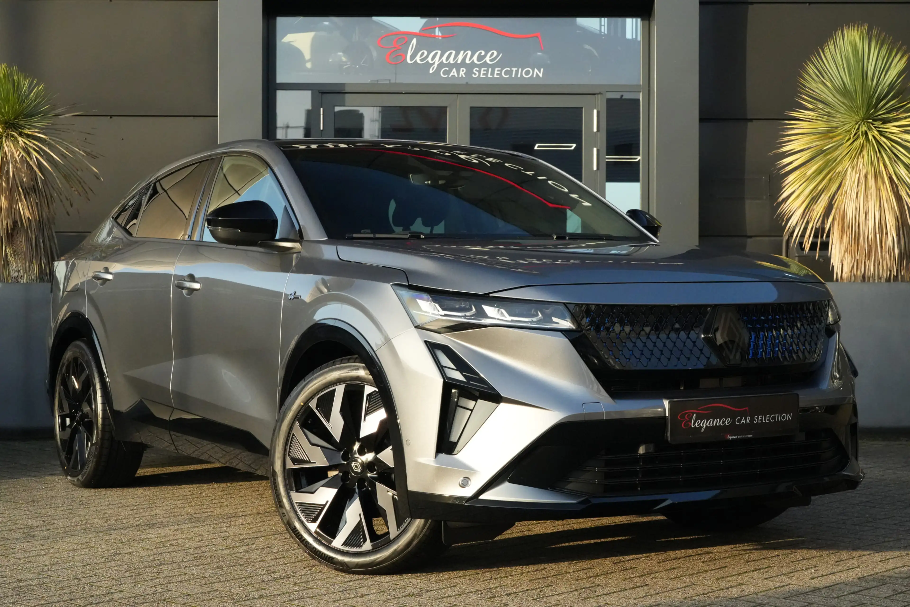 Renault Rafale 1.2 E-Tech 4x4 Plug-in Hybrid 300 Esprit Alpine 30 — photo 8