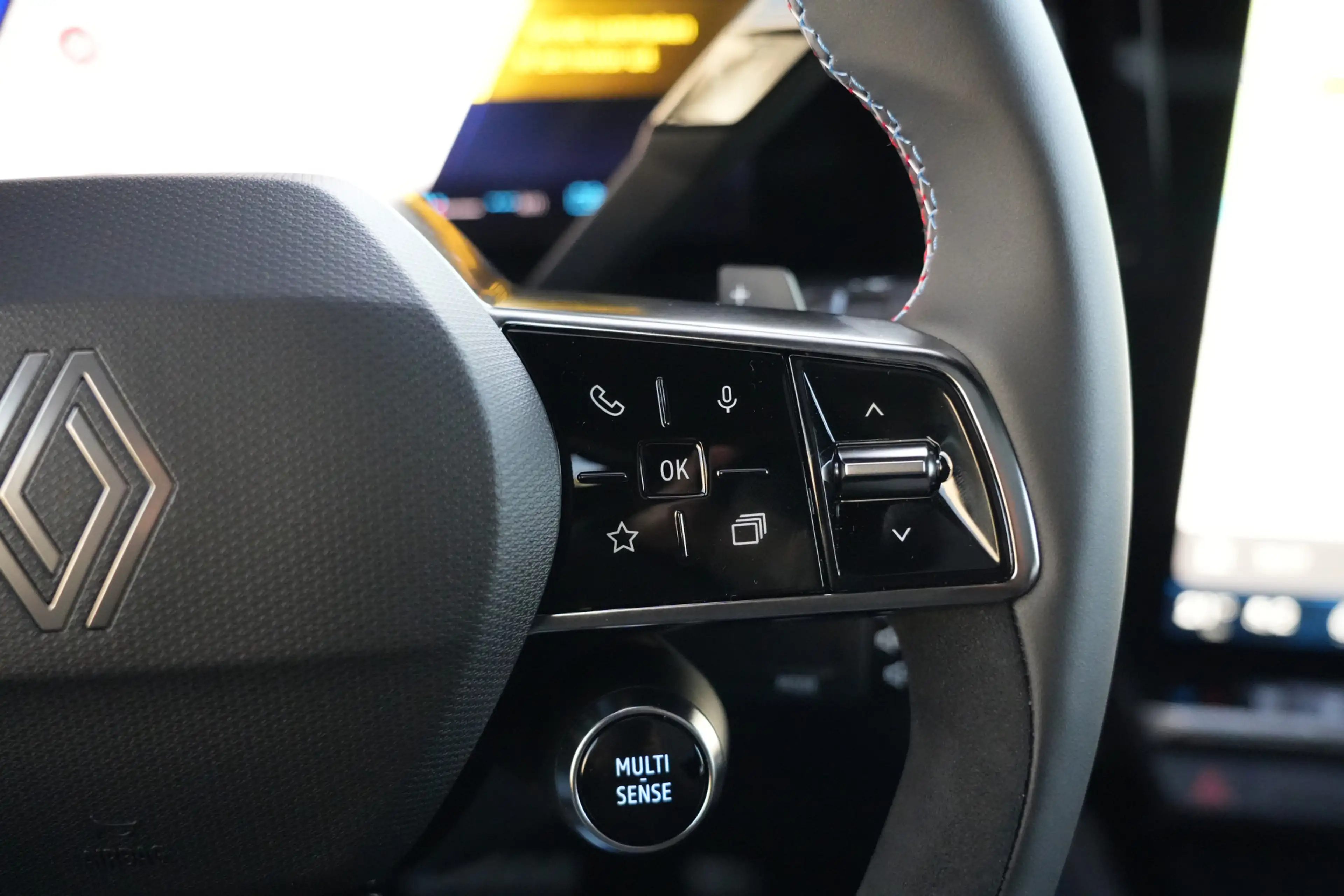 Renault Rafale 1.2 E-Tech 4x4 Plug-in Hybrid 300 Esprit Alpine 30 — photo 17