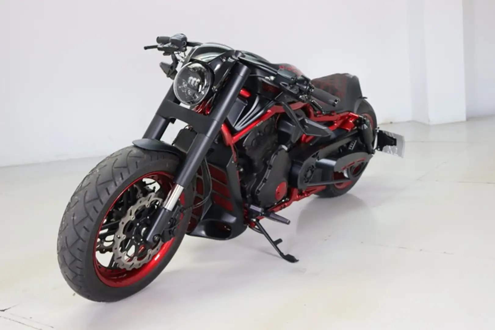 Harley-Davidson VRSCD Custom Umbau No-Limit Schwarz - 2