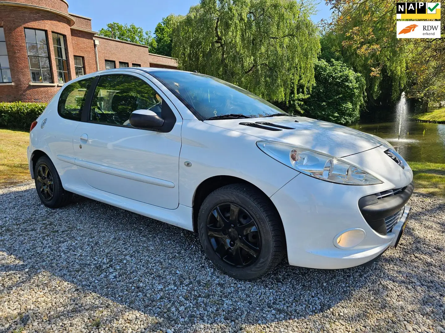 Peugeot 206 + 1.4 XS AIRCO *apk:05-2026* Weiß - 1