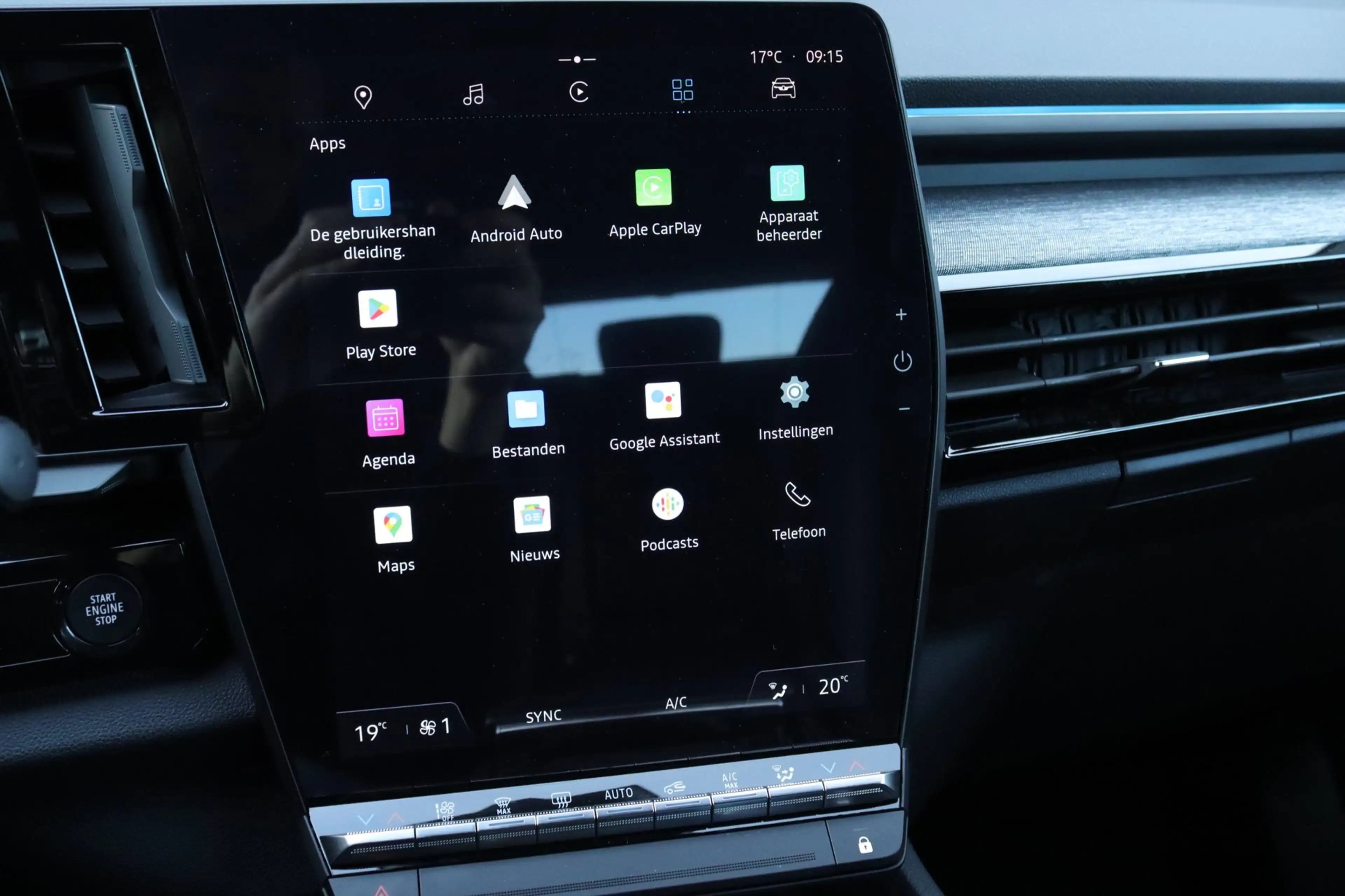 Renault Austral 1.2 E-Tech full hybrid / Carplay / Camera — photo 23