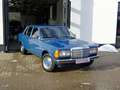 Mercedes-Benz 240 D Blau - thumbnail 2