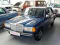 Mercedes-Benz 240 D Blau - thumbnail 3