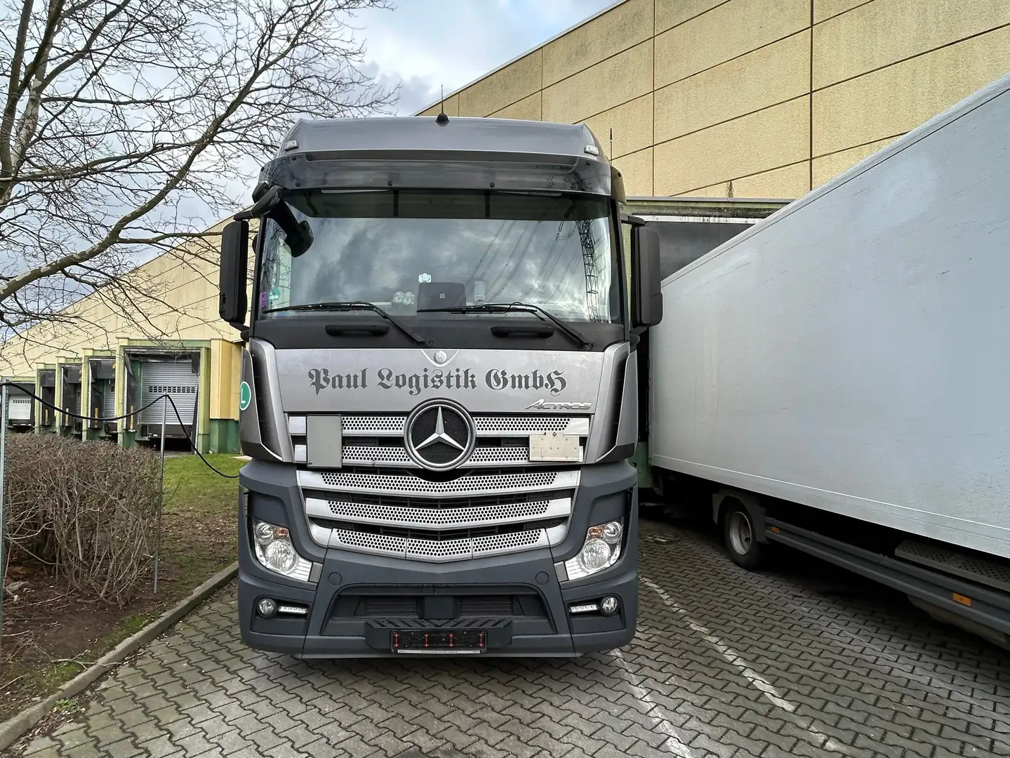 Mercedes-Benz Actros 2545 L mit Ladeboardwand Grau - 2