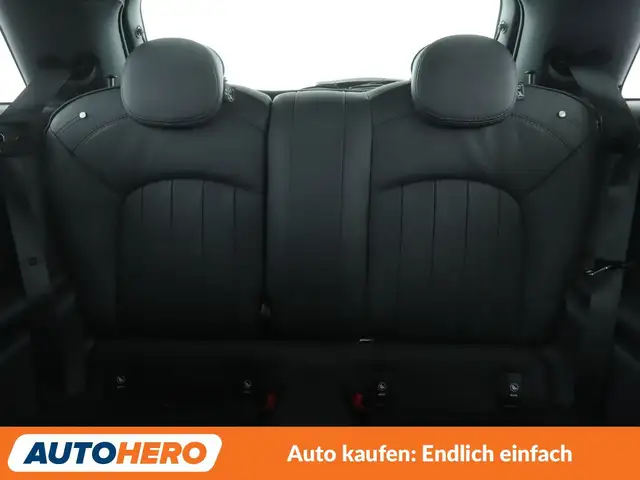 Mini Hatch view 15