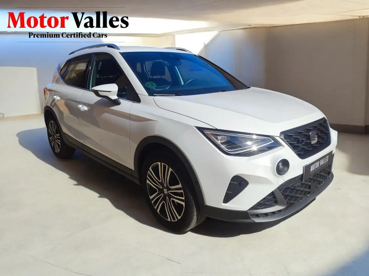 SEAT Arona 1.0 TSI S&S FR XM 110 Blanco - 1