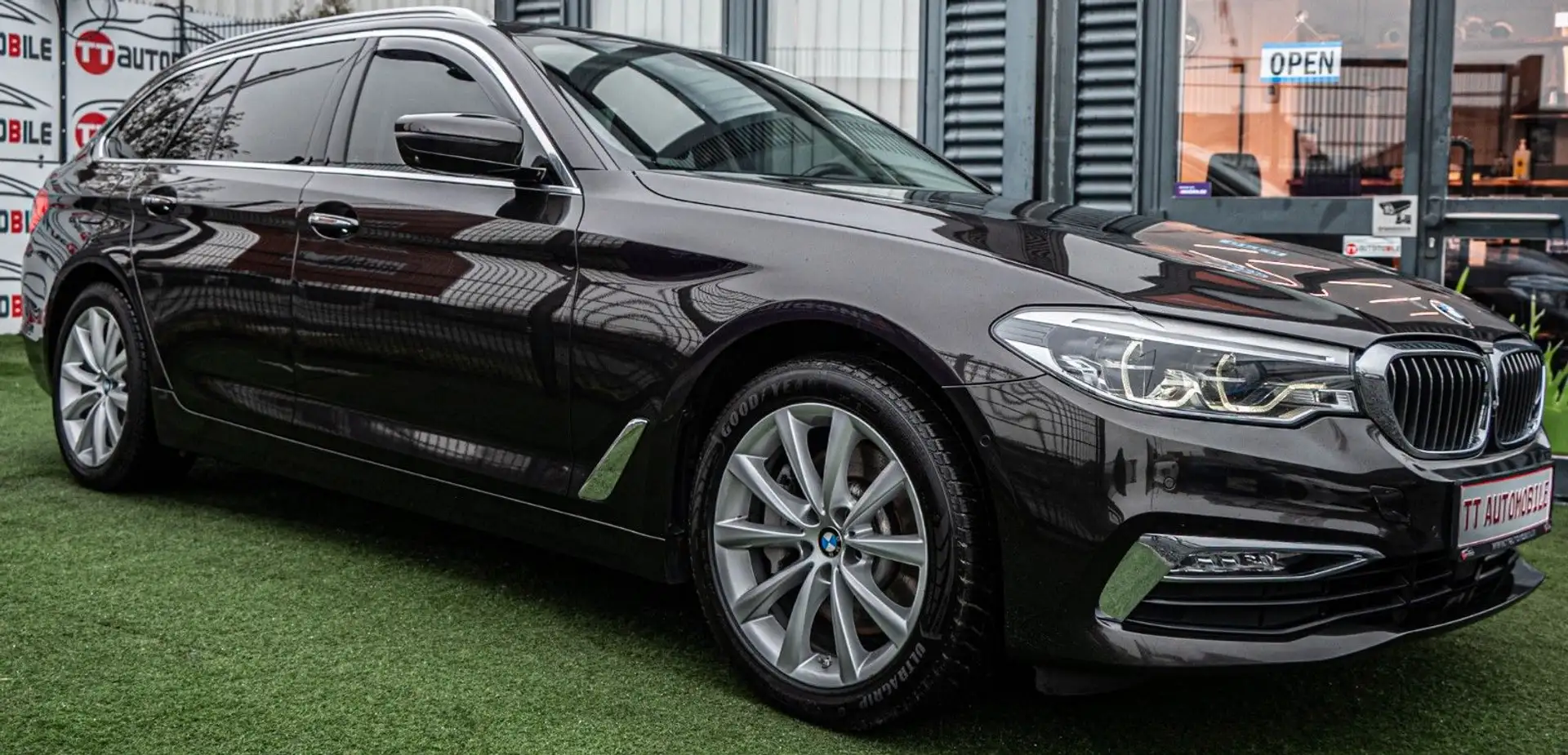 BMW 530 d Touring Luxury Line 360°|MEMORY|SPURH.|ABST Braun - 2