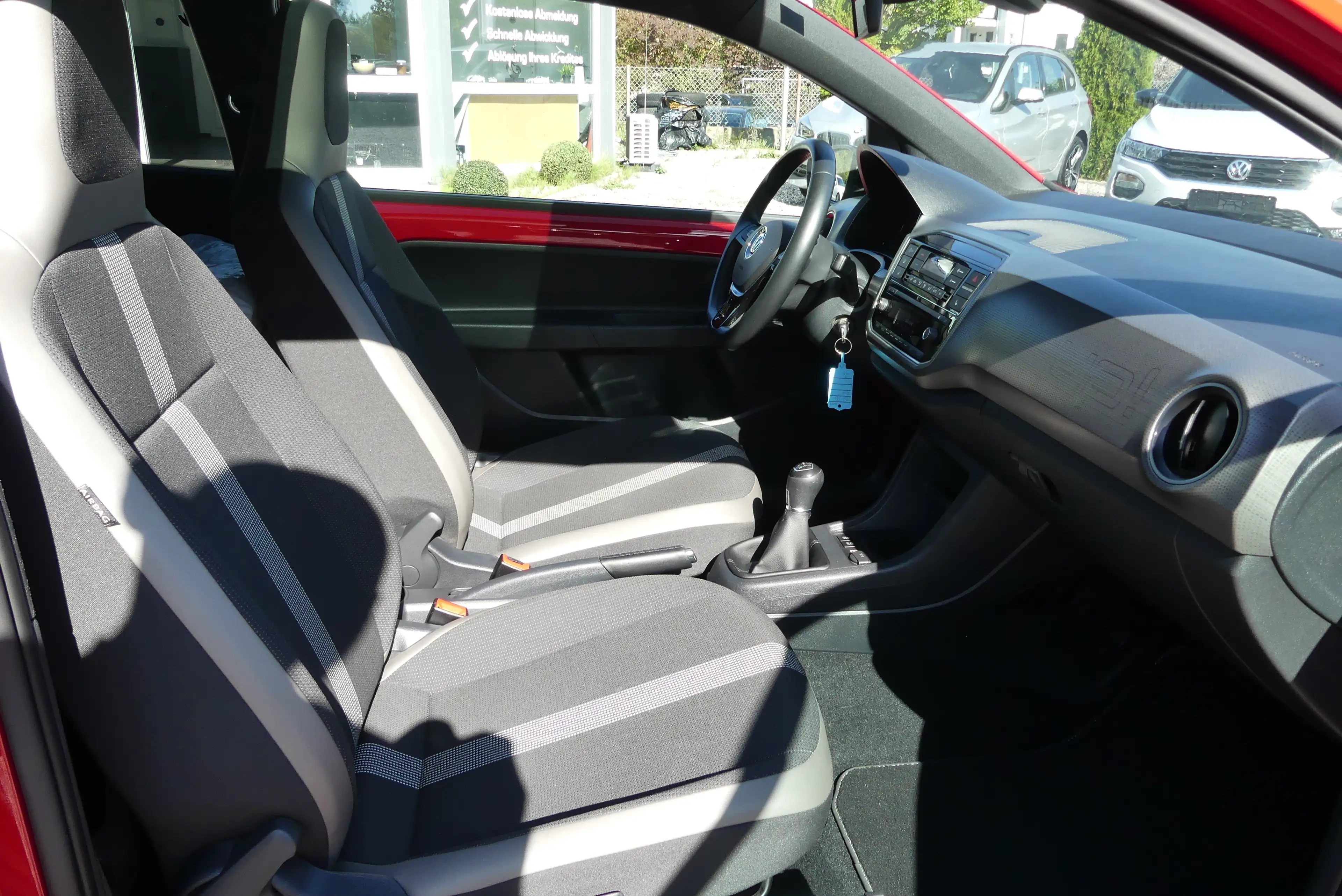 Volkswagen up! high up! BMT/Start-Stop*PANO*SHZ*KLIMAAUTO.*SR*WR* — photo 13