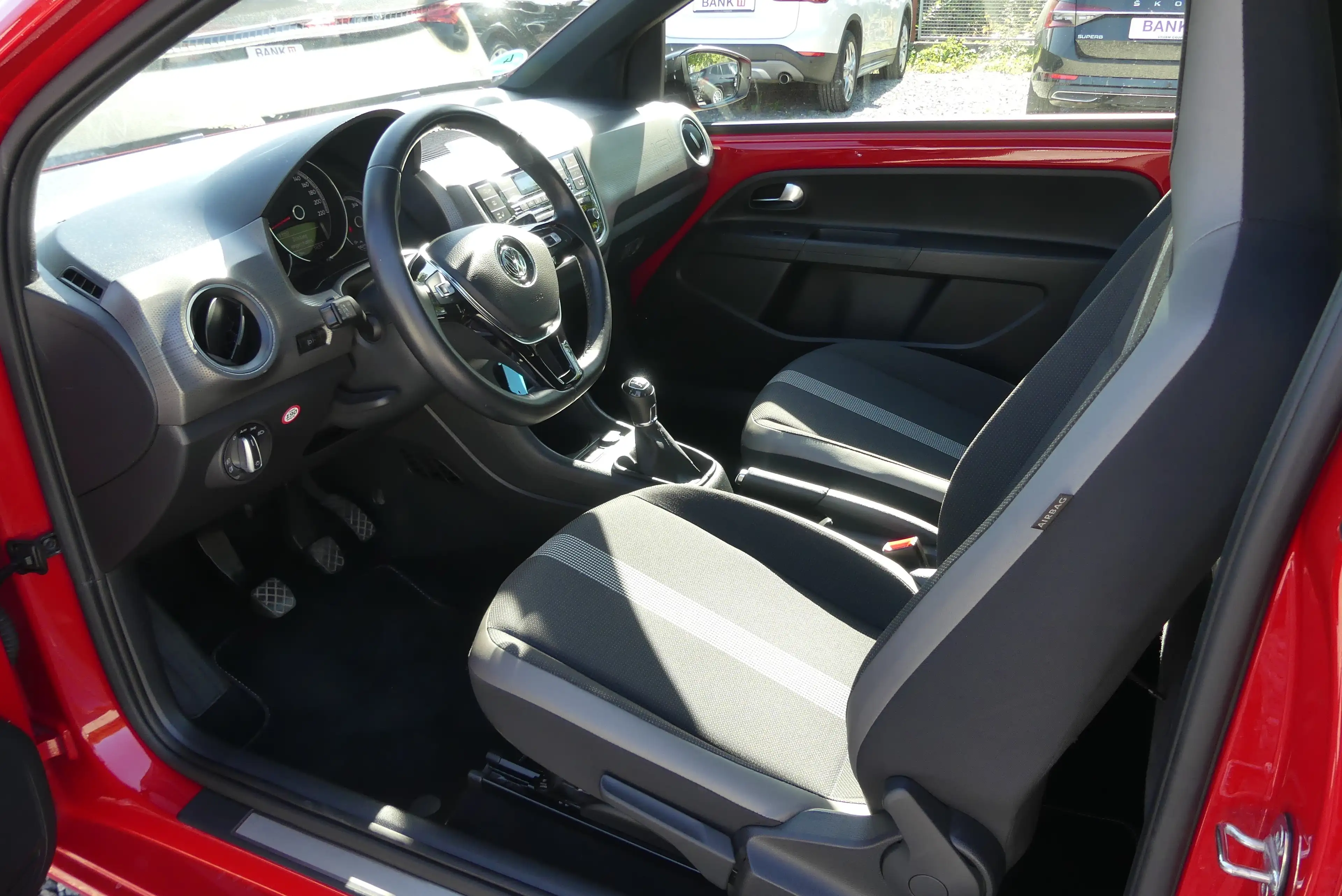 Volkswagen up! high up! BMT/Start-Stop*PANO*SHZ*KLIMAAUTO.*SR*WR* — photo 10