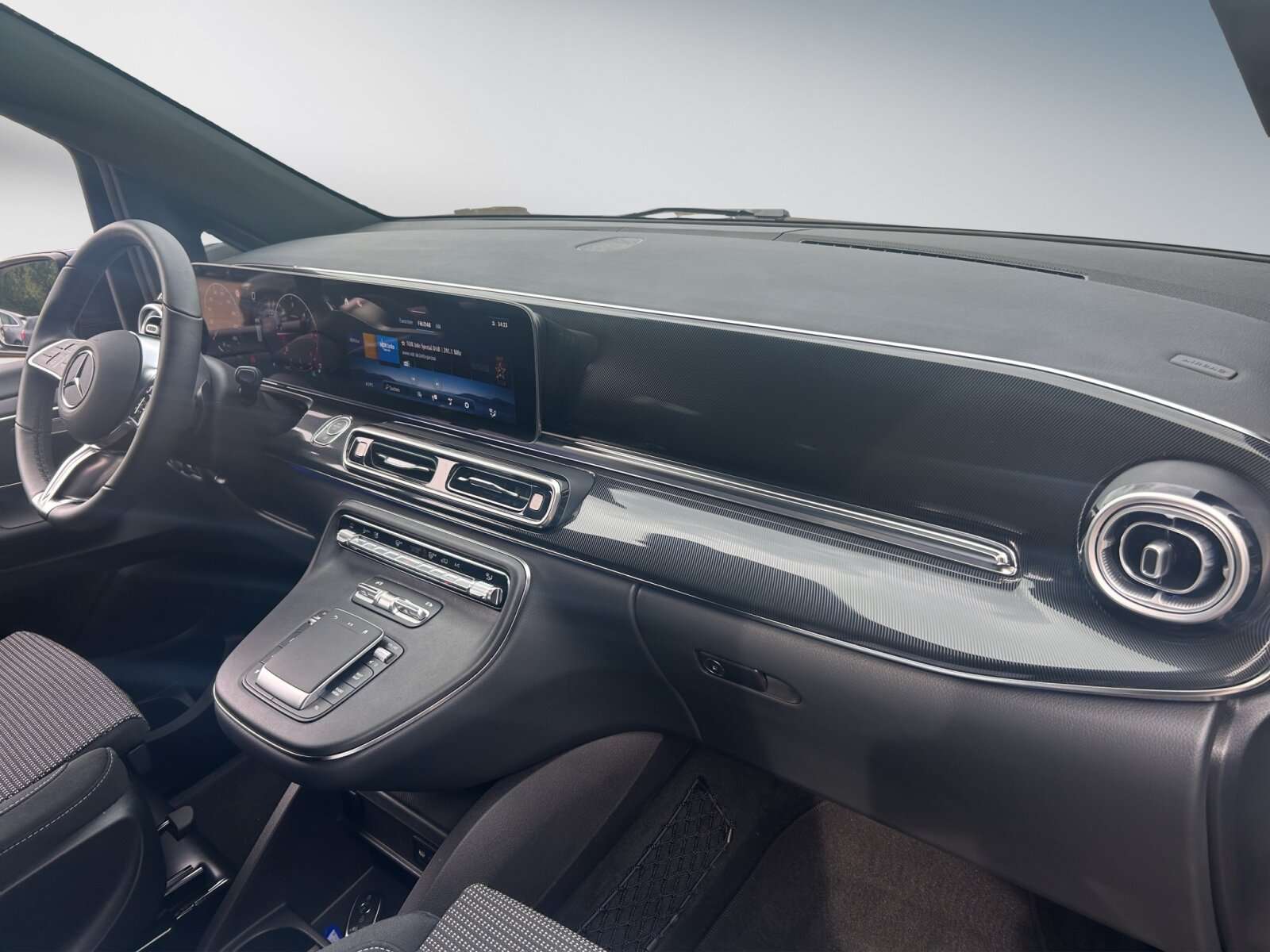 Mercedes-Benz V 220