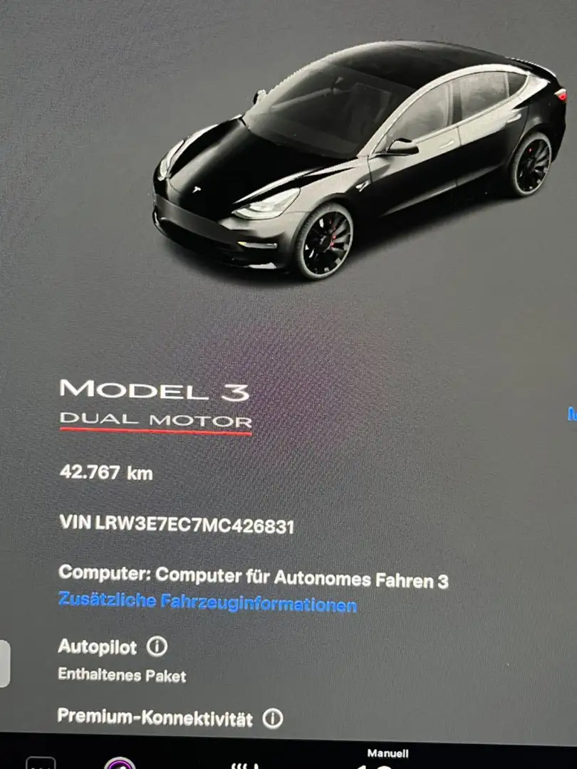Tesla Model 3 Performance 1000km Free Supercharging Schwarz - 2