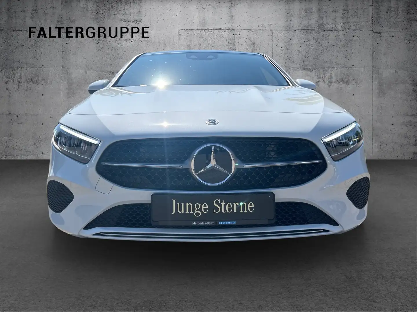 Mercedes-Benz A 200 A 200 Limo PROGRESSIVE+AHK+DISTRO+PANO+KAM+KEYL Weiß - 2